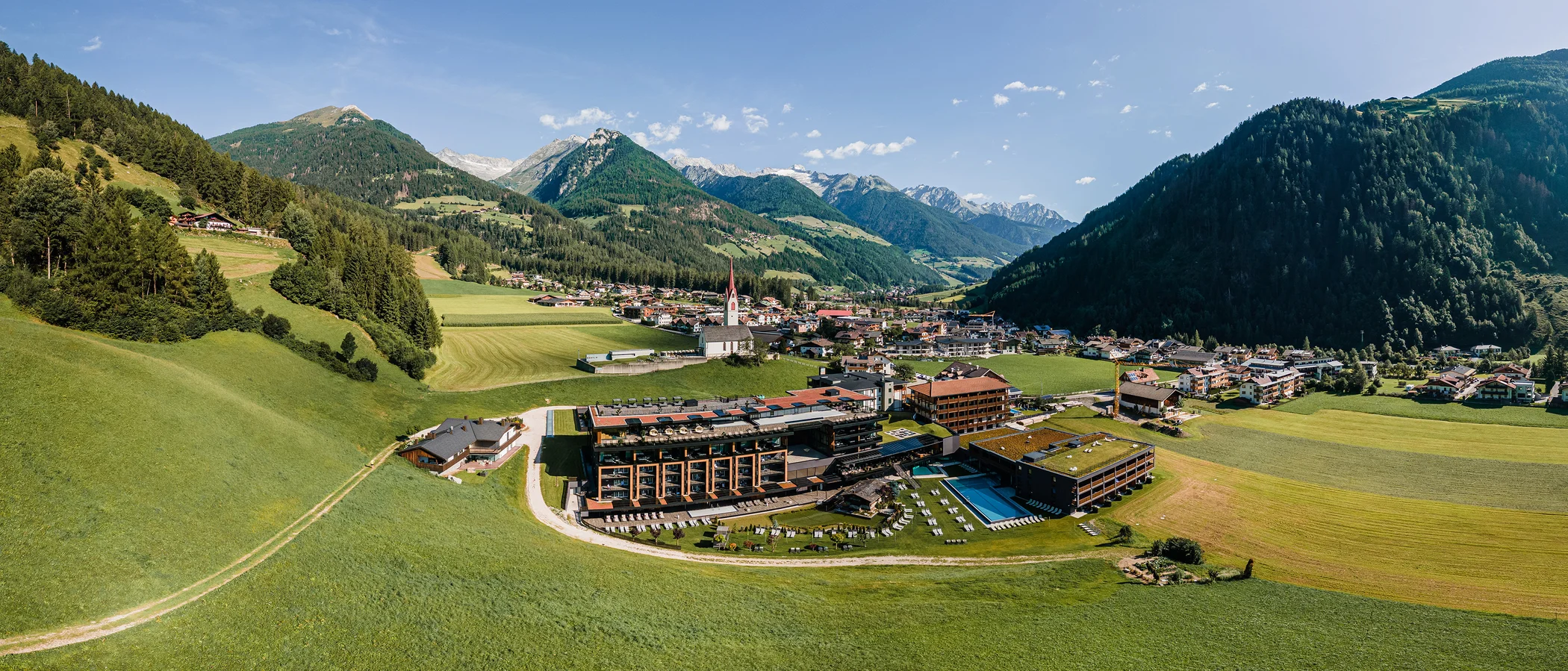Wellnesshotel Schwarzenstein – Ihr Alpine Luxury SPA Resort in Südtirol Wellnesshotel Schwarzenstein – Ihr Alpine Luxury SPA Resort in Südtirol