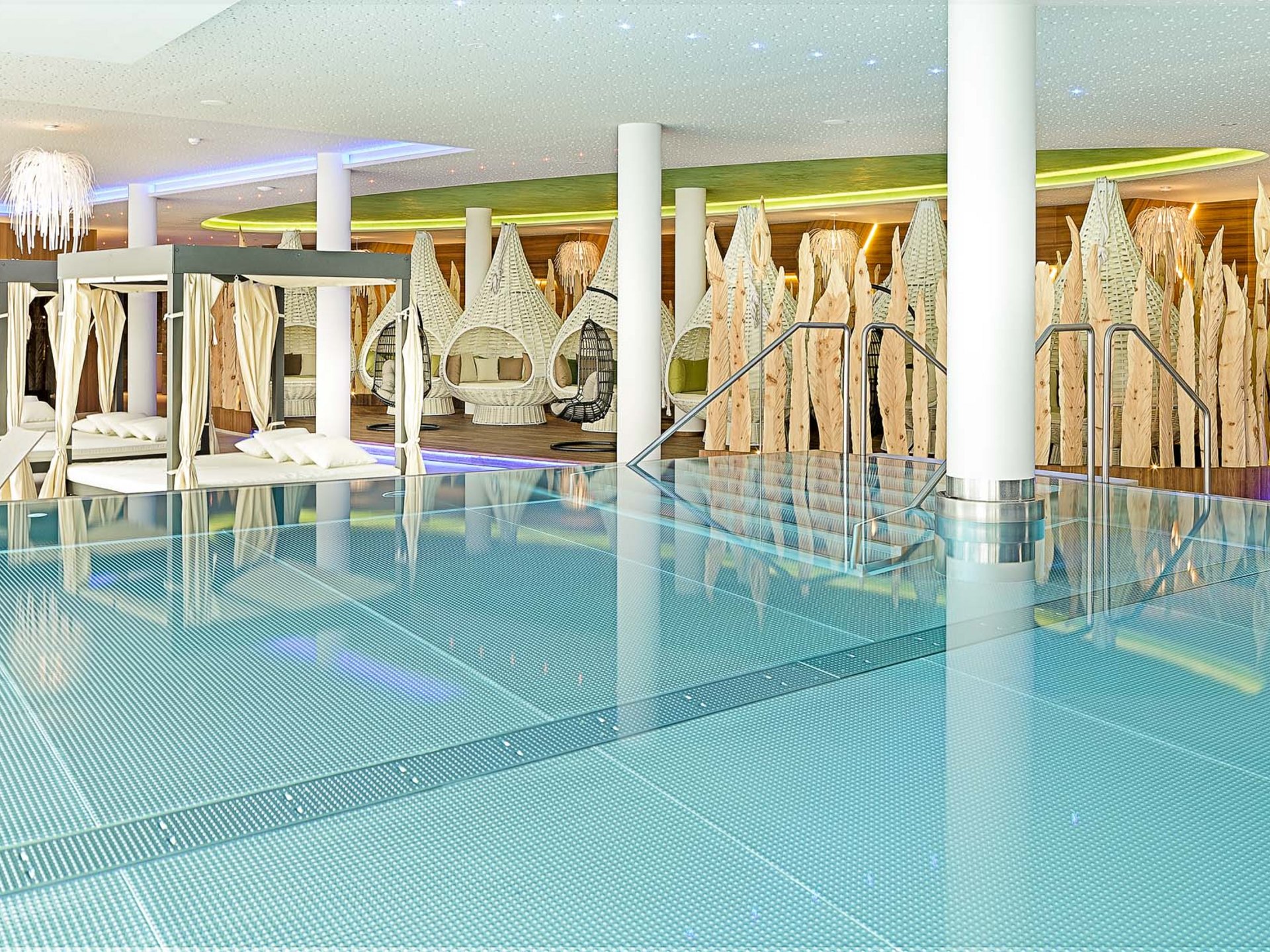 Ein Wellness-Urlaub in Südtirol – 7.700 m² Spa, 10 Saunen Ein Wellness-Urlaub in Südtirol – 7.700 m² Spa, 10 Saunen