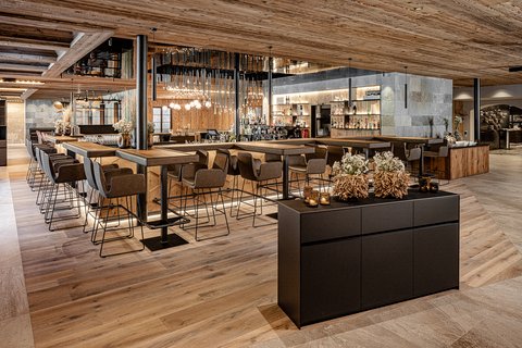 Cocktail Bar mit raffinierten Kreationen Wellnesshotels - Ahrntal - Bar - Genuss