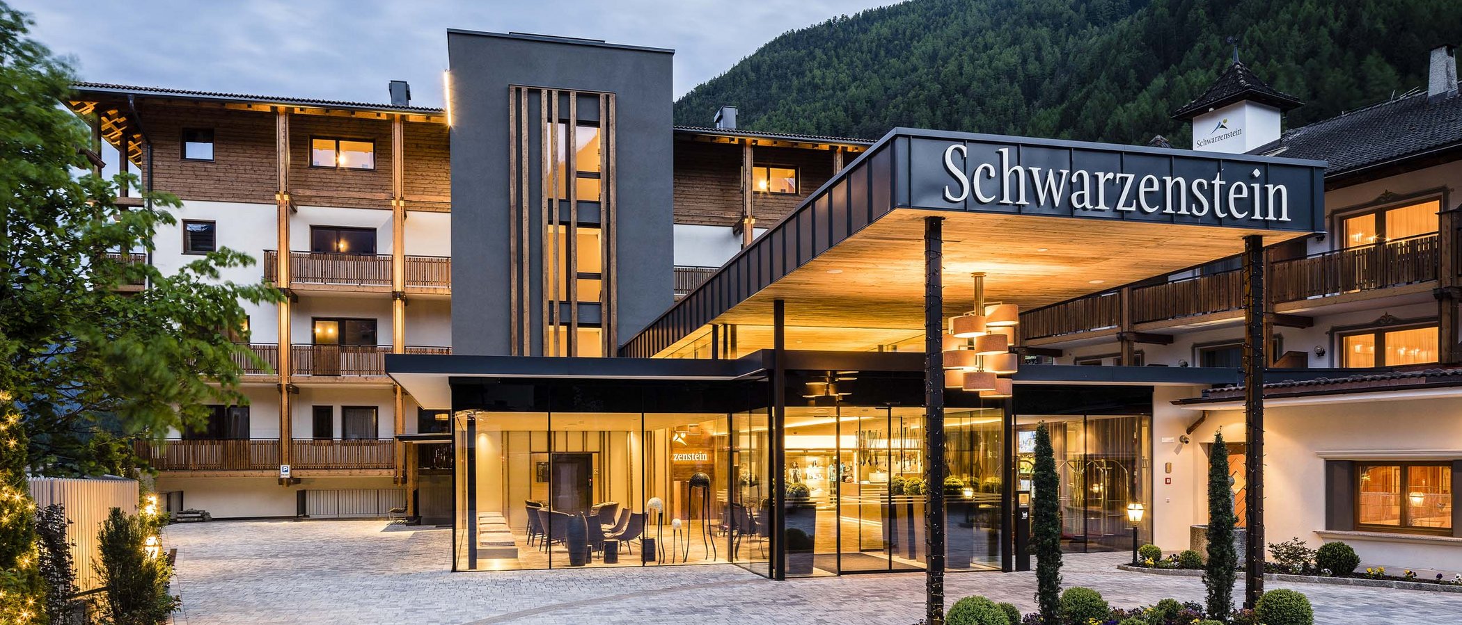 Wellnesshotel Südtirol SCHWARZENSTEIN - Wellnessurlaub in den Alpen, Wandern und Wellness Wellnesshotel Südtirol SCHWARZENSTEIN - Wellnessurlaub in den Alpen, Wandern und Wellness