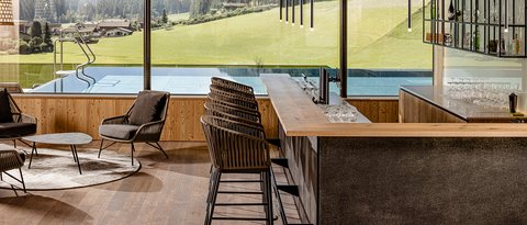 Wellnesshotels - Sky Bar - Sky Lounge - Sky Pool - Südtirol Wellnesshotels - Sky Bar - Sky Lounge - Sky Pool - Südtirol