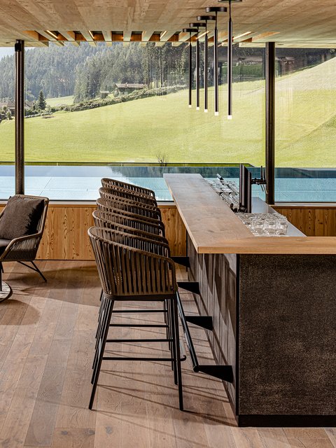 Wellnesshotels - Sky Bar - Sky Lounge - Sky Pool - Südtirol Wellnesshotels - Sky Bar - Sky Lounge - Sky Pool - Südtirol