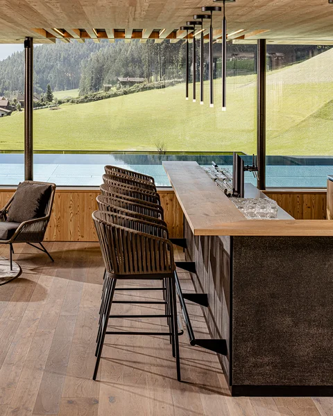Wellnesshotels - Sky Bar - Sky Lounge - Sky Pool - Südtirol Wellnesshotels - Sky Bar - Sky Lounge - Sky Pool - Südtirol