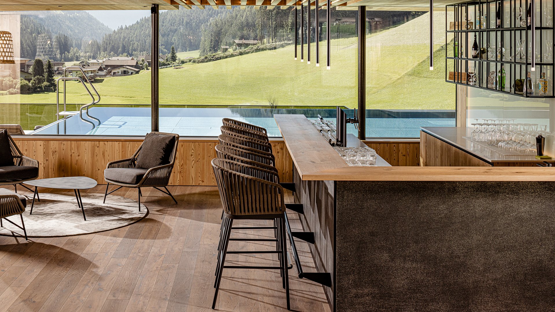 Wellnesshotels - Sky Bar - Sky Lounge - Sky Pool - Alto Adige Wellnesshotels - Sky Bar - Sky Lounge - Sky Pool - Alto Adige