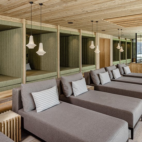 Vacanze wellness in Alto Adige: 7.700m² di spa, 10 saune e… Vacanze wellness in Alto Adige: 7.700m² di spa, 10 saune e…