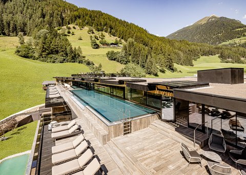 Sky Spa mit zwei Pools - Saunen Wellnesshotels - Sky Spa - Sky Pool - Südtirol