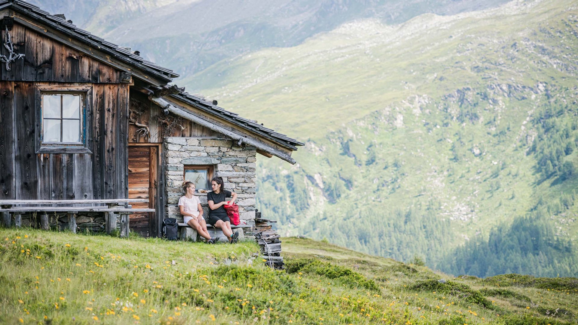 Hiking in South Tyrol: awesome trails in the Dolomites