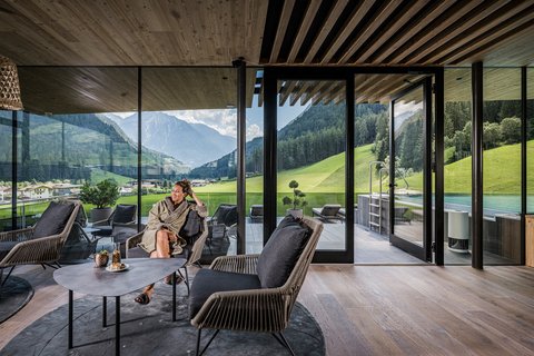 Wellnesshotels - Sky Lounge - Sky Bar - Panoramablick - Genuss Wellnesshotels - Sky Lounge - Sky Bar - Panoramablick - Genuss