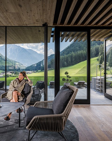 Wellnesshotels - Sky Lounge - Sky Bar - Panoramablick - Genuss Wellnesshotels - Sky Lounge - Sky Bar - Panoramablick - Genuss