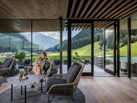 Wellnesshotels - Sky Lounge - Sky Bar - Panoramablick - Genuss Wellnesshotels - Sky Lounge - Sky Bar - Panoramablick - Genuss