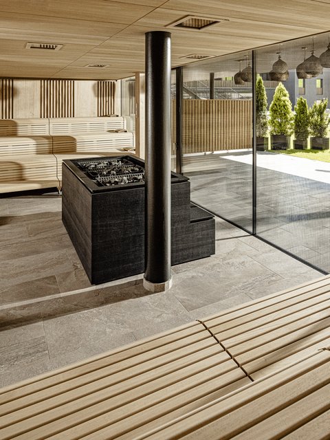 verschiedene Saunen - Entspannungsoasen Wellnesshotels - Ahrntal - Sauna - Ruheraum