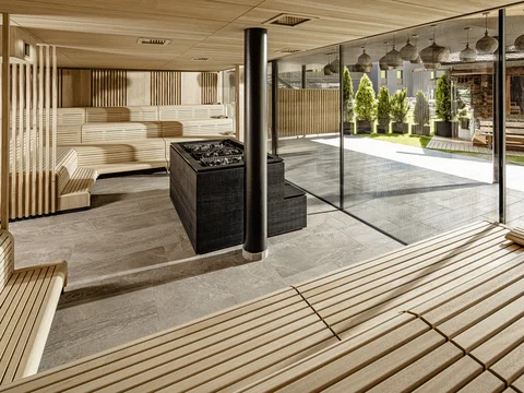 verschiedene Saunen - Entspannungsoasen Wellnesshotels - Ahrntal - Sauna - Ruheraum