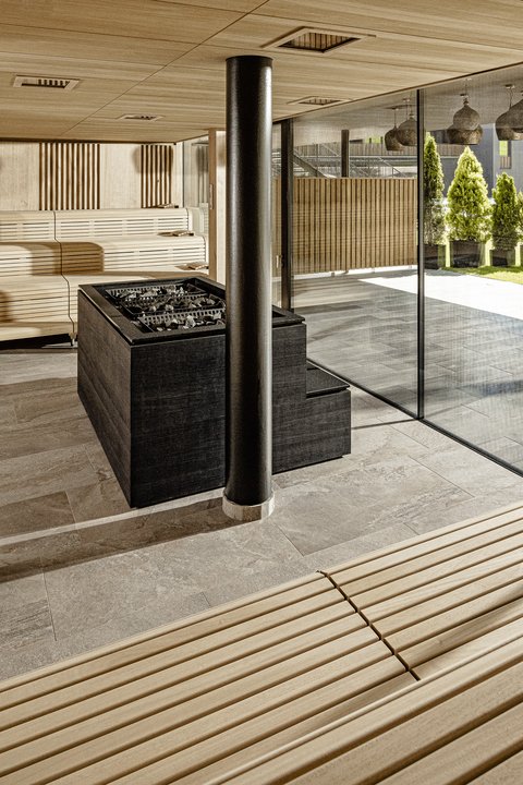 verschiedene Saunen - Entspannungsoasen Wellnesshotels - Ahrntal - Sauna - Ruheraum