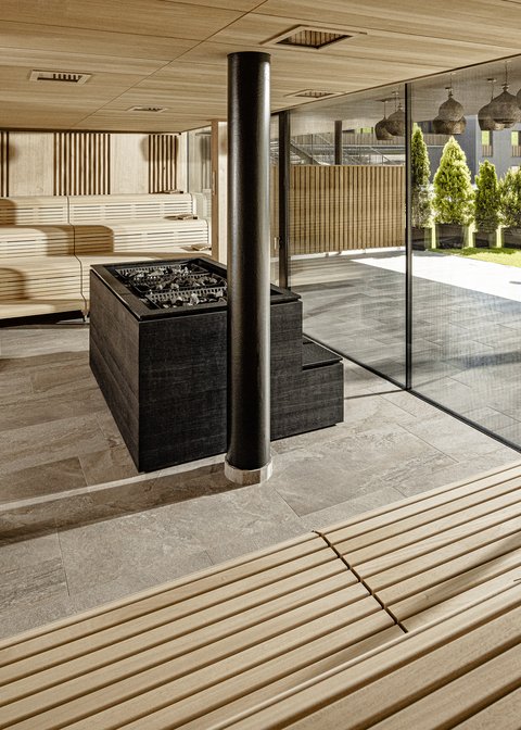 verschiedene Saunen - Entspannungsoasen Wellnesshotels - Ahrntal - Sauna - Ruheraum