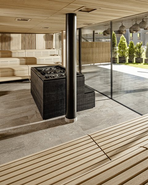 verschiedene Saunen - Entspannungsoasen Wellnesshotels - Ahrntal - Sauna - Ruheraum