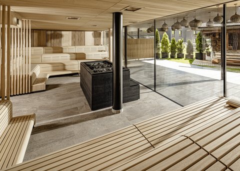 verschiedene Saunen - Entspannungsoasen Wellnesshotels - Ahrntal - Sauna - Ruheraum