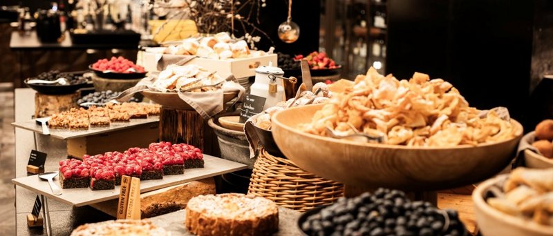 Hotel Benessere SCHWARZENSTEIN – Trentino Alto Adige Dolomiti - Hotel SPA Lussioso - Valle Aurina Hotel Benessere SCHWARZENSTEIN – Trentino Alto Adige Dolomiti - Hotel SPA Lussioso - Valle Aurina