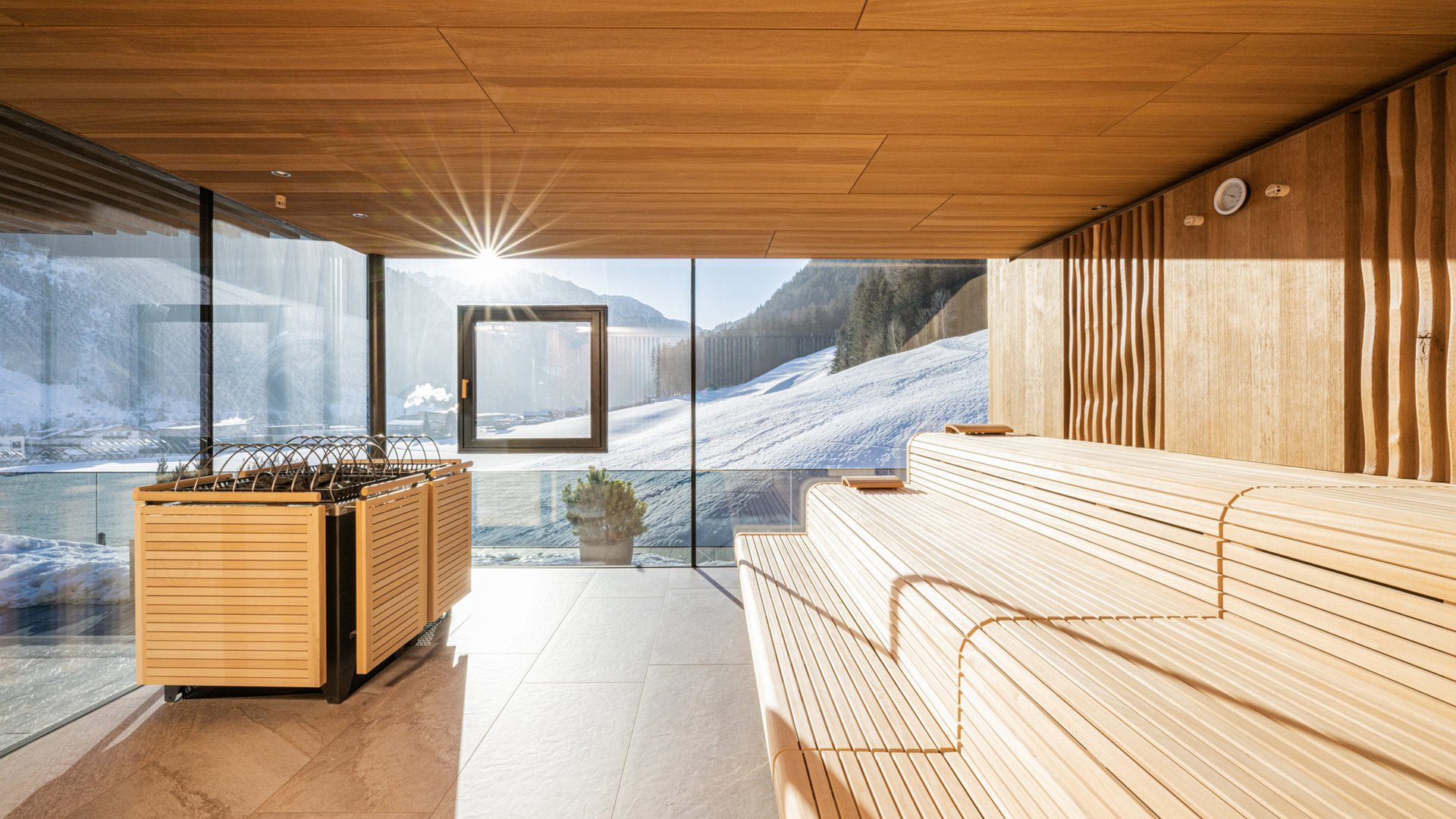 Dream view - open summer and winter Luxury hotel holidays in Italy - SCHWARZENSTEIN, spa in the Dolomites
