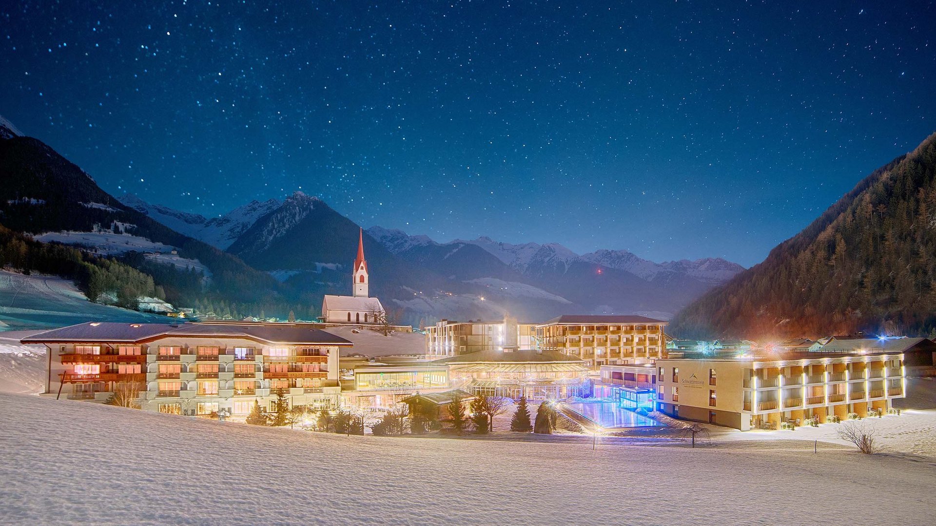 Wellnesshotel Südtirol SCHWARZENSTEIN - Wellnessurlaub in den Alpen, Wandern und Wellness Wellnesshotel Südtirol SCHWARZENSTEIN - Wellnessurlaub in den Alpen, Wandern und Wellness