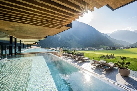 Bildergalerie | Hotel Schwarzenstein Luttach Ahrntal Südtirol Bildergalerie | Hotel Schwarzenstein Luttach Ahrntal Südtirol