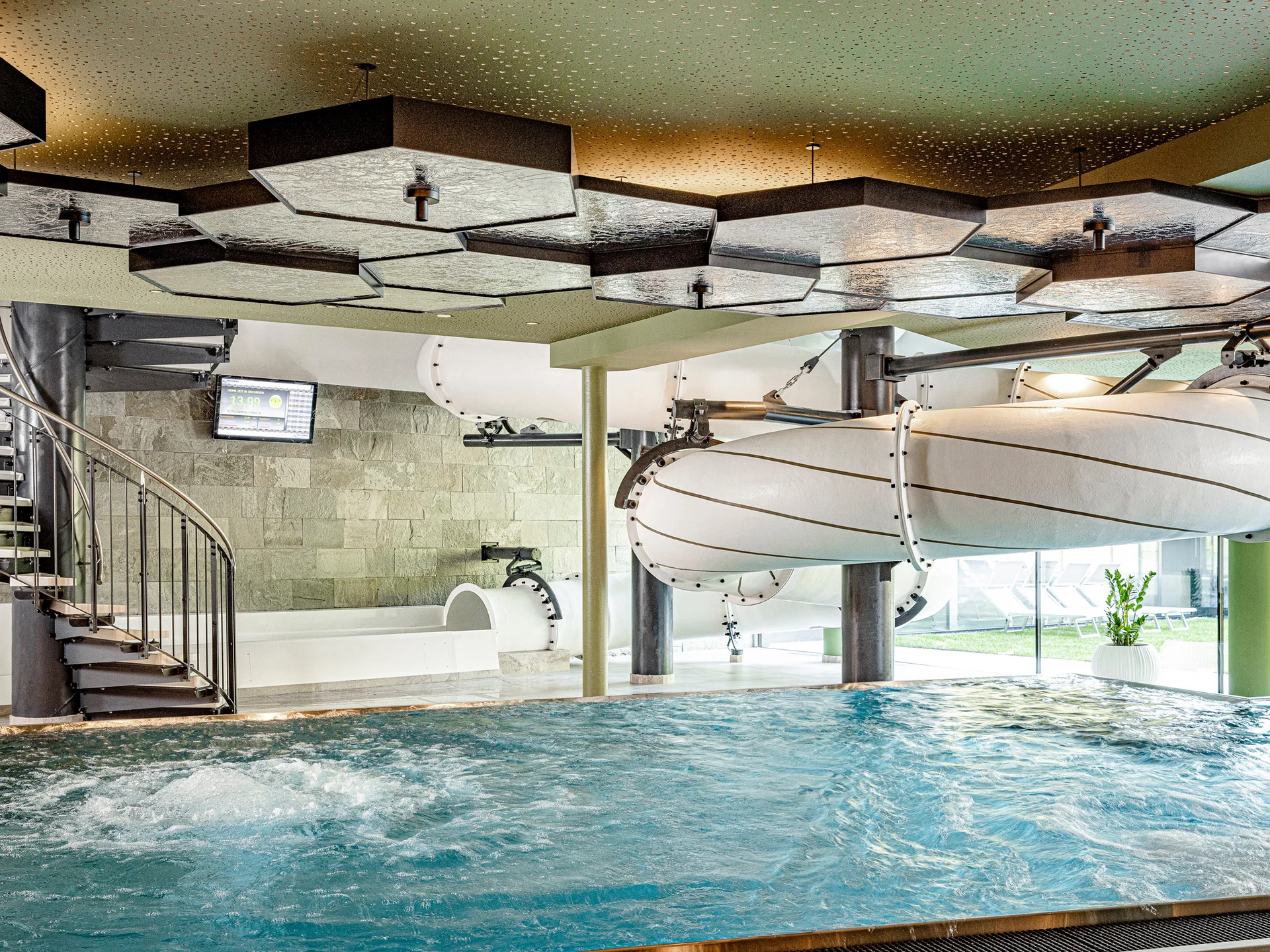 Holiday - swimming pool - bubble benches - baby pool etc. Holiday - swimming pool - bubble benches - baby pool etc.