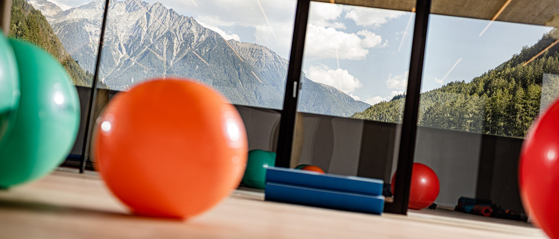 Wellness hotel - Gymnastics room - Active - Gymnastics balls Sala da ginnastica - Gym - Yoga - Core Training