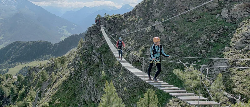 Luxury Wellness Hotel in Valle Aurina con SPA 7.700 m² – SCHWARZENSTEIN Luxury Wellness Hotel in Valle Aurina con SPA 7.700 m² – SCHWARZENSTEIN